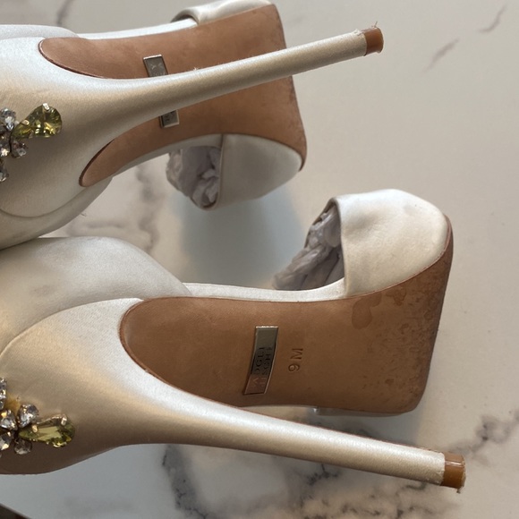 Badgley Mischka Gene White Satin with Rhinestone Detailing Wedding Bridal Heel - Picture 11 of 15